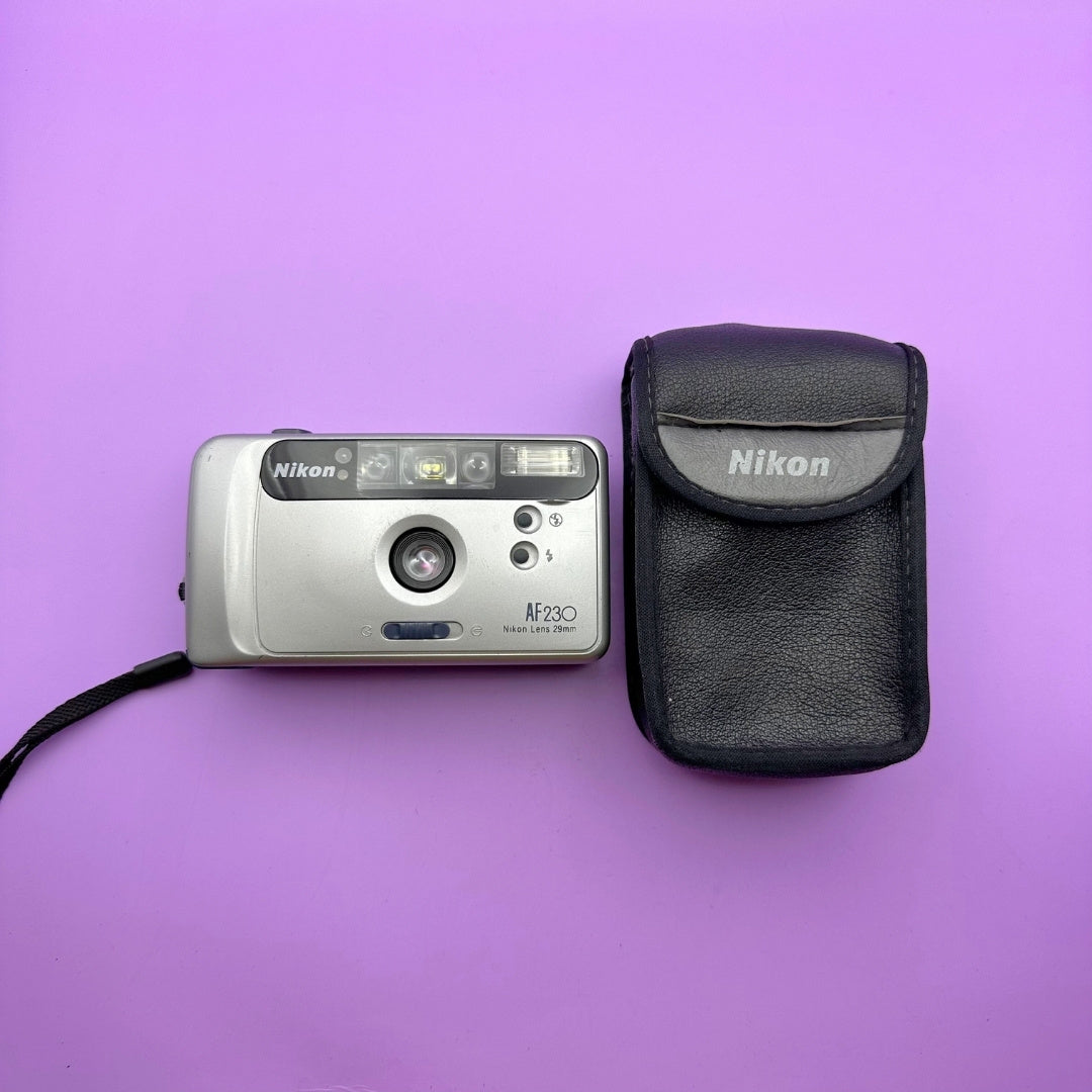 Nikon AF230 - With Case
