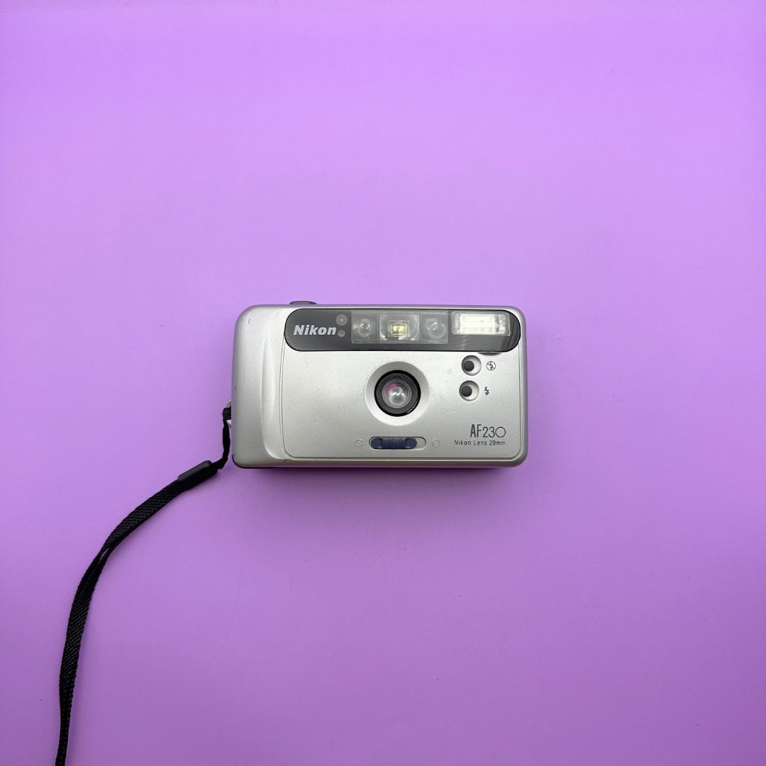 Nikon AF230 - With Case