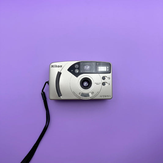 Nikon AF240SV
