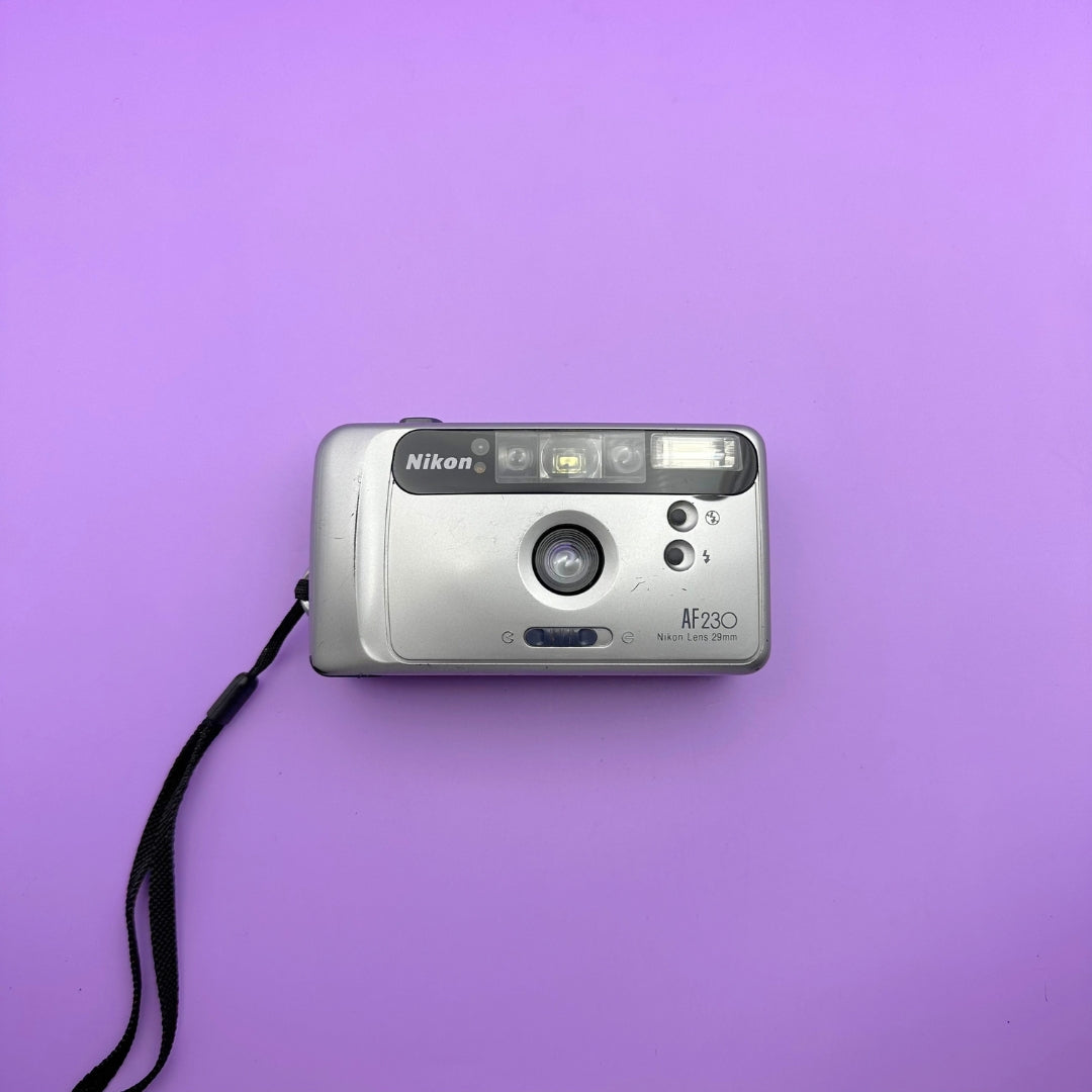 Nikon AF230 - With Case