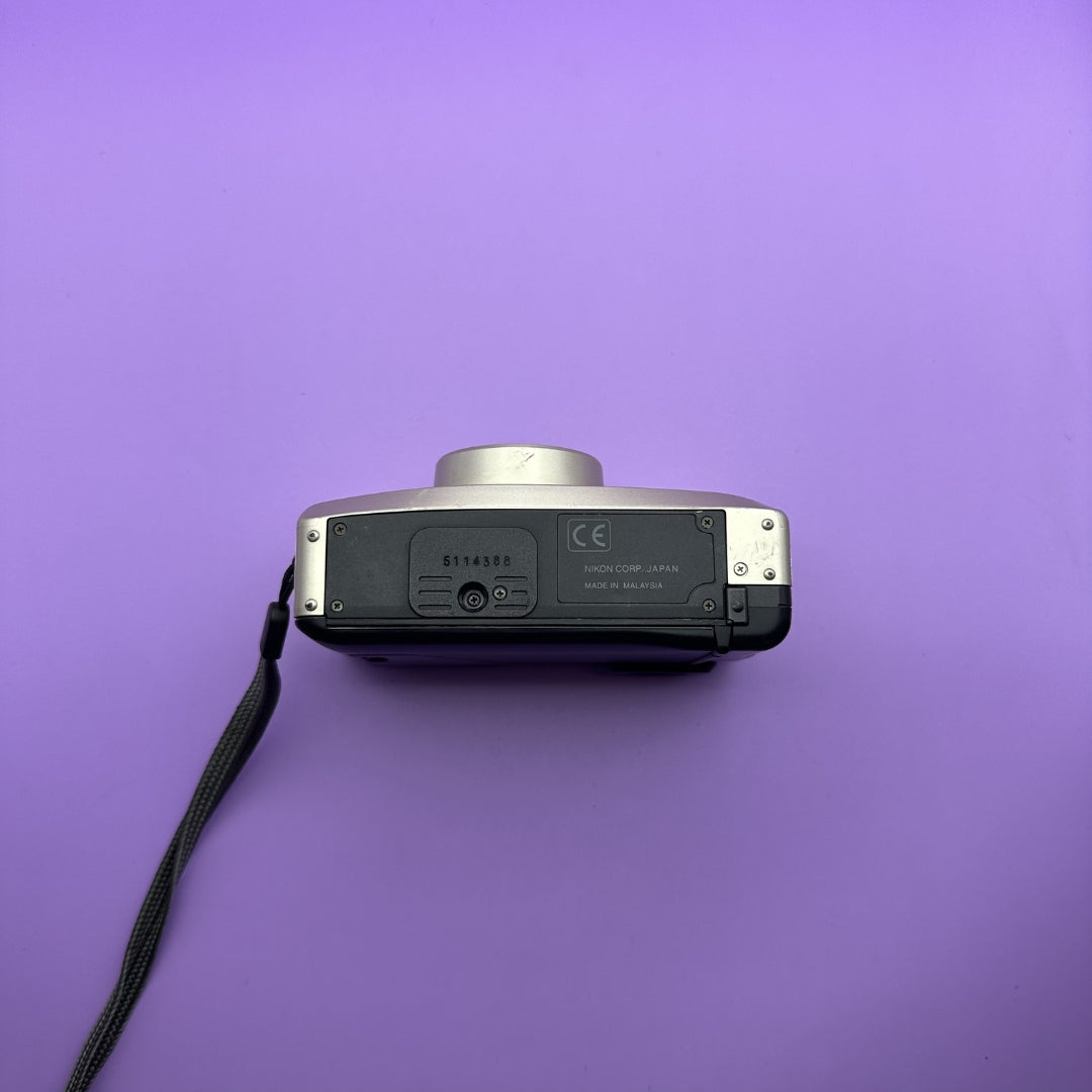Nikon Lite Touch Zoom 90 - With Case
