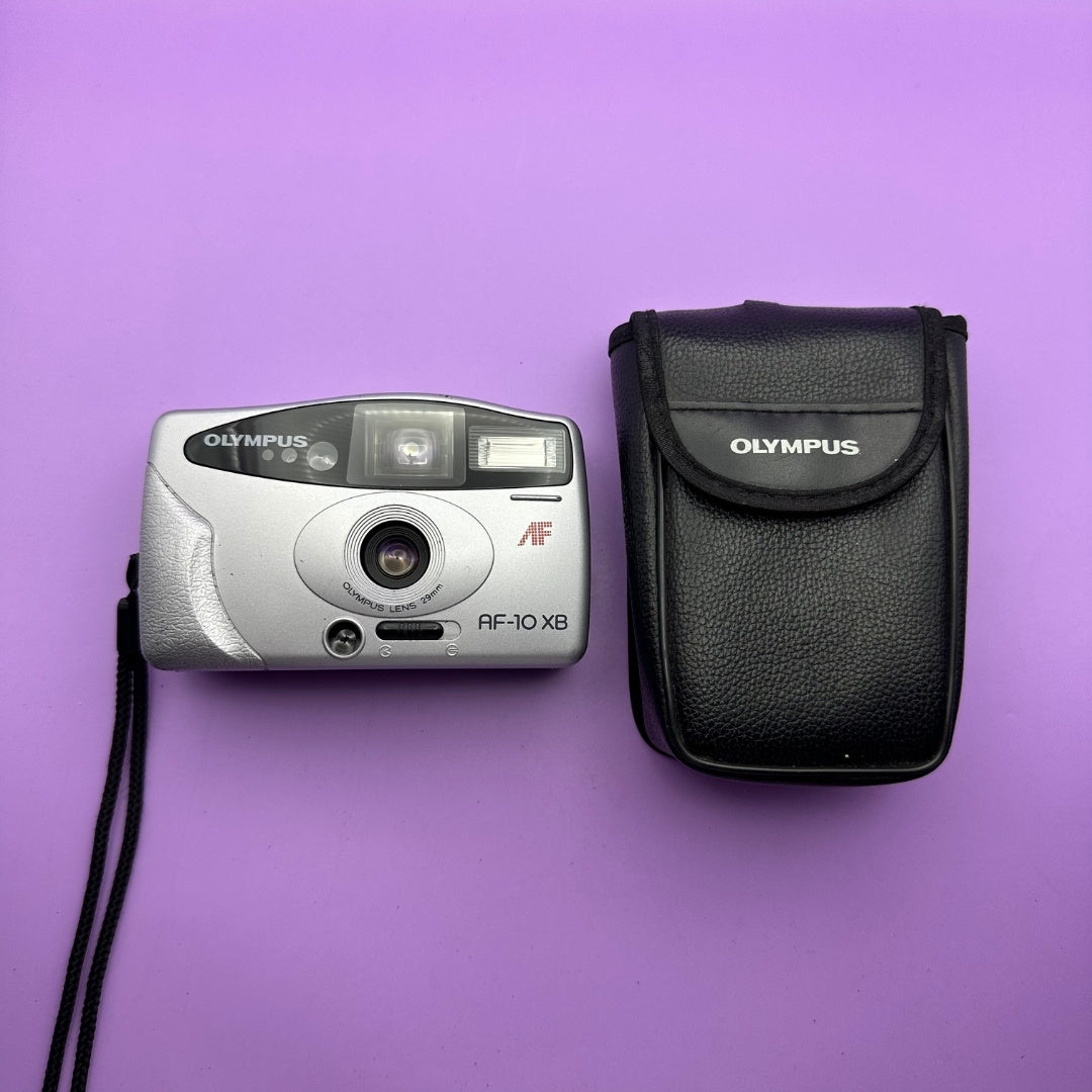 Olympus AF-10 XB - With Case