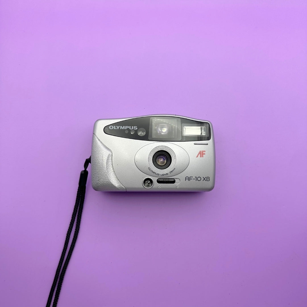 Olympus AF-10 XB - With Case