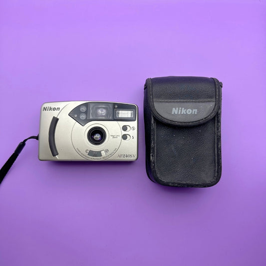Nikon AF240SV - With Case