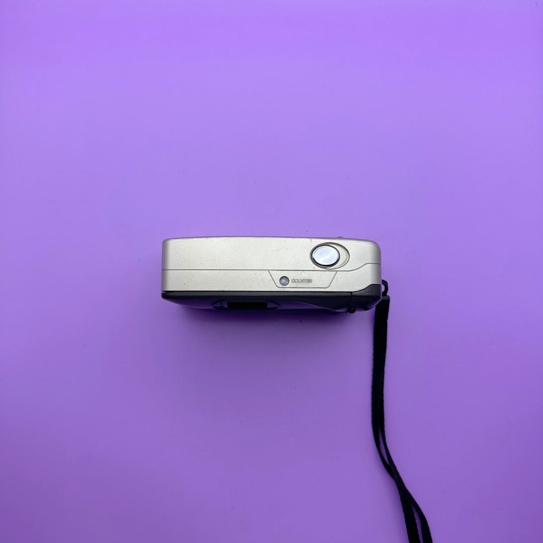 Nikon AF240SV - With Case