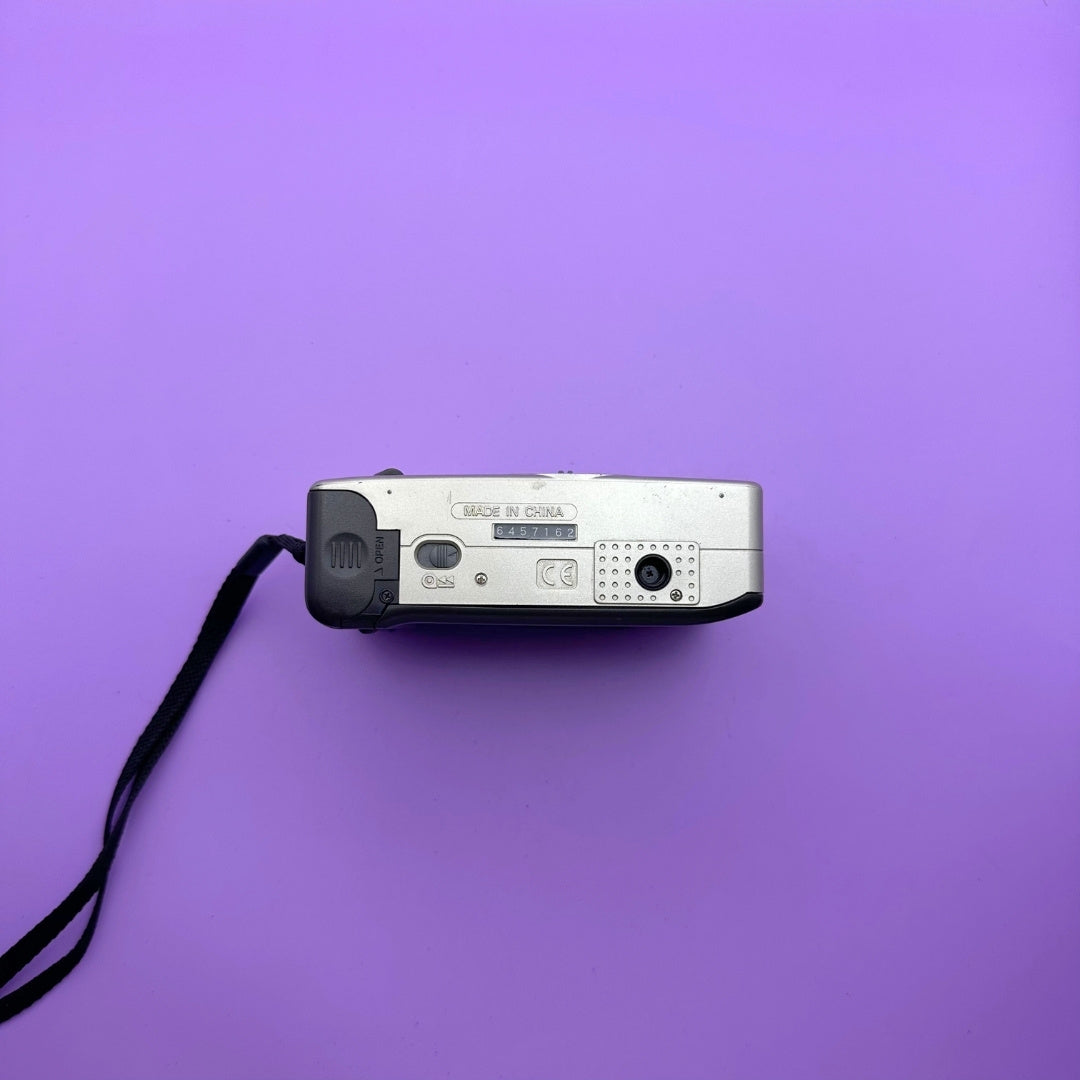 Nikon AF240SV - With Case