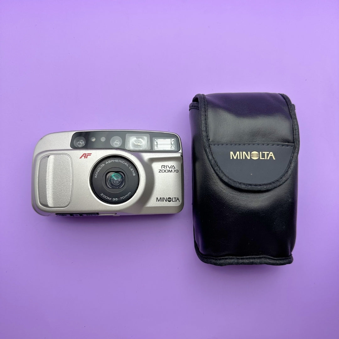Minolta Riva Zoom 70 - With Case