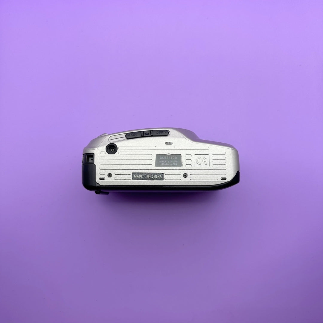 Minolta Riva Zoom 70 - With Case